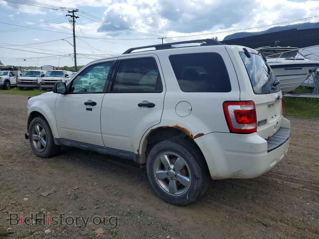 2011 FORD ESCAPE - VIN: 1FMCU0DG6BKC67221 - Photo 2