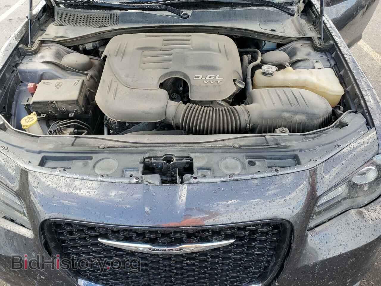 2017 CHRYSLER 300 - VIN: 2C3CCABG0HH655470 - Фото 11
