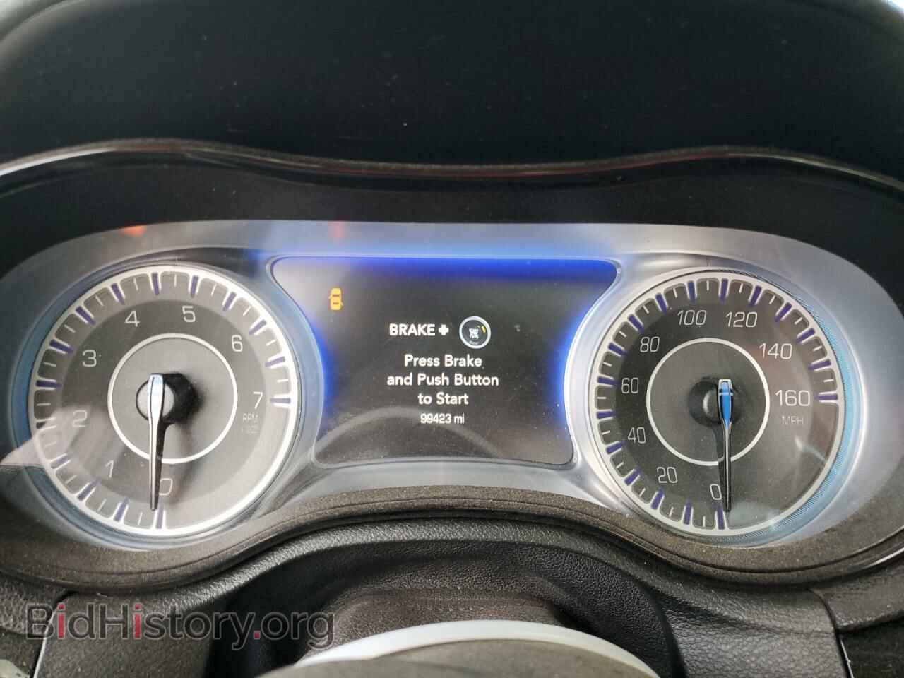 2017 CHRYSLER 300 - VIN: 2C3CCABG0HH655470 - Фото 9