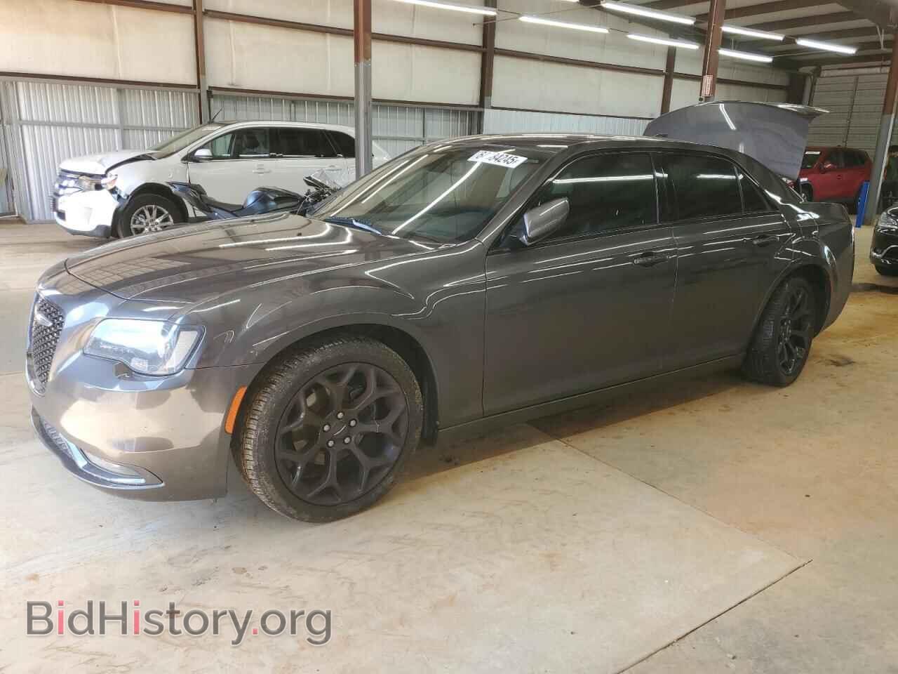 Фотография 2C3CCABG7KH570326 - CHRYSLER 300 2019