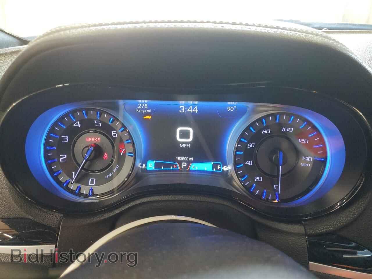 2019 CHRYSLER 300 - VIN: 2C3CCABG7KH570326 - Фото 9