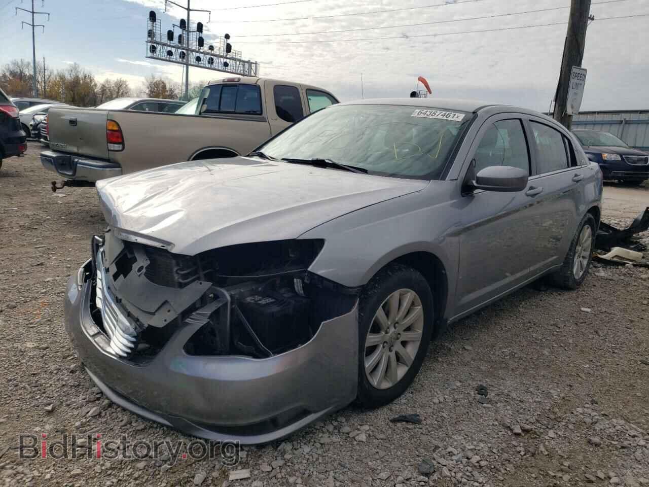 2013 CHRYSLER 200 - VIN: 1C3CCBBB5DN667092 - Фото 2