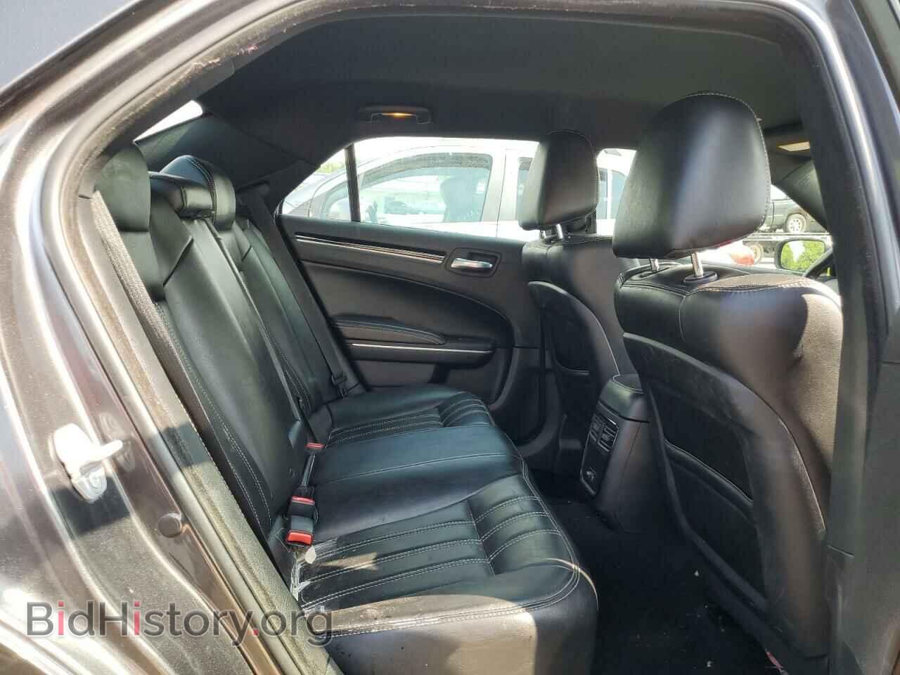 2019 CHRYSLER 300 - VIN: 2C3CCABG4KH516742 - Фото 10
