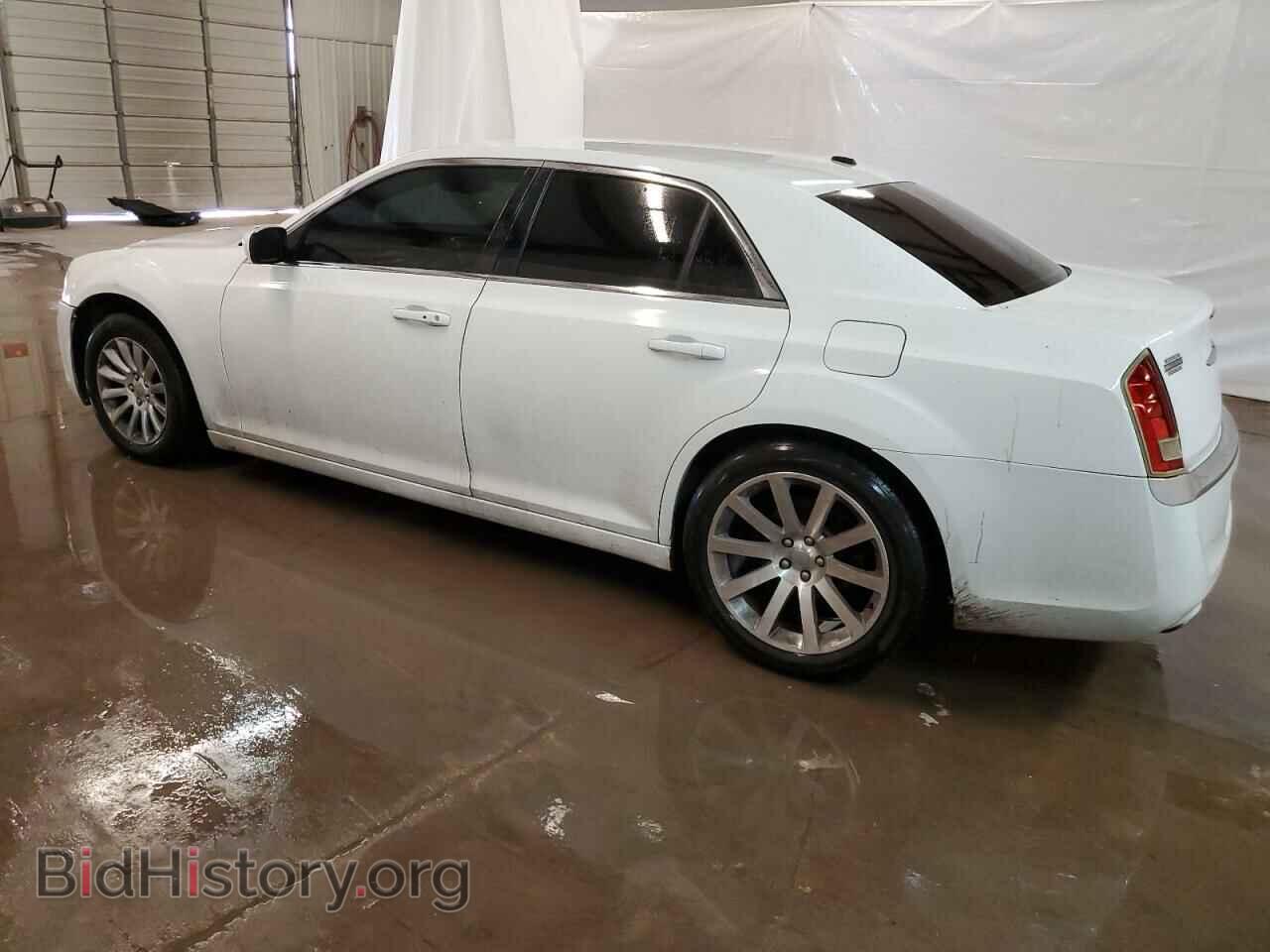 2012 CHRYSLER 300 - VIN: 2C3CCAAG3CH174669 - Фото 2