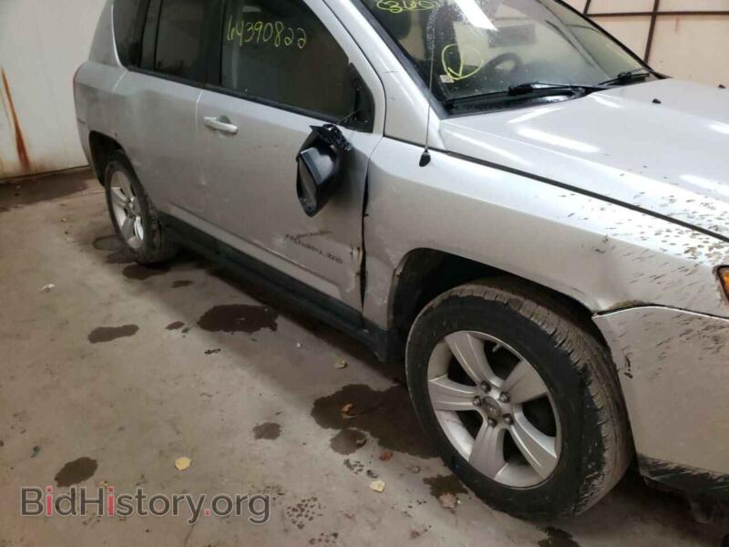 2011 Jeep COMPASS (VIN 1J4NT1FB9BD290725) — фото 9 из 10