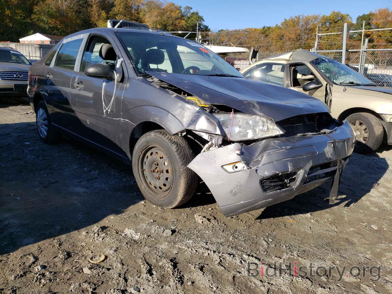 Photo 1FAHP34NX7W307341 - FORD FOCUS 2007