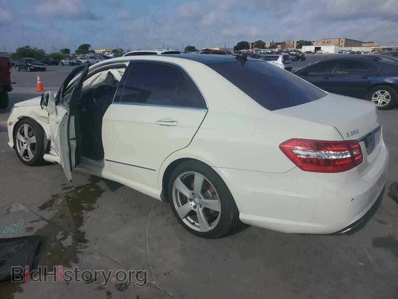 2012 MERCEDES-BENZ E-CLASS - VIN: WDDHF8JB1CA551669 - Фото 2