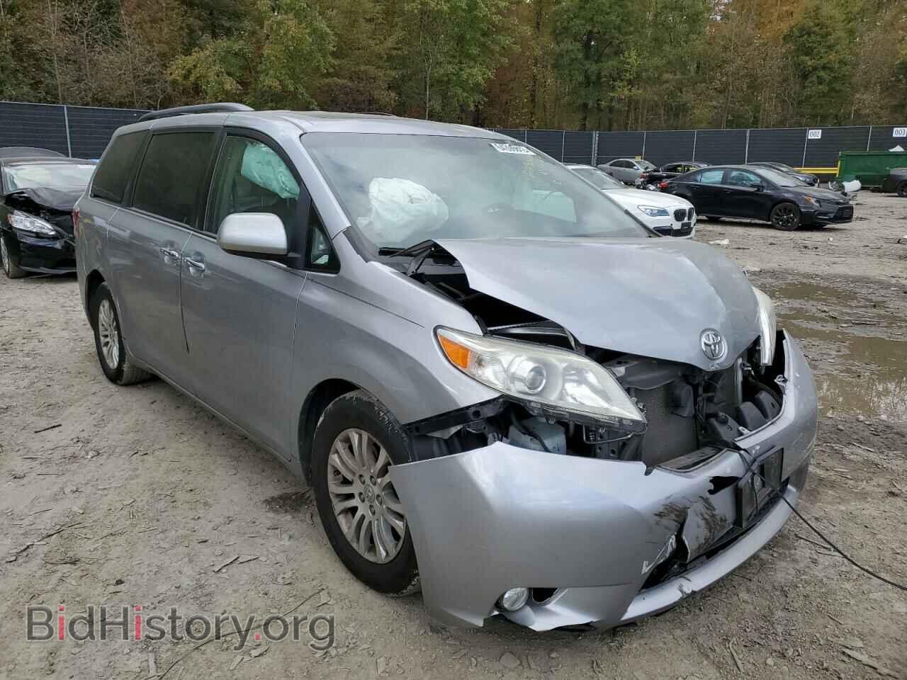 Фотография 5TDYZ3DC2HS852406 - TOYOTA SIENNA 2017