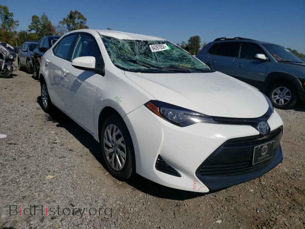 Photo 5YFBURHE8HP679938 - TOYOTA COROLLA 2017