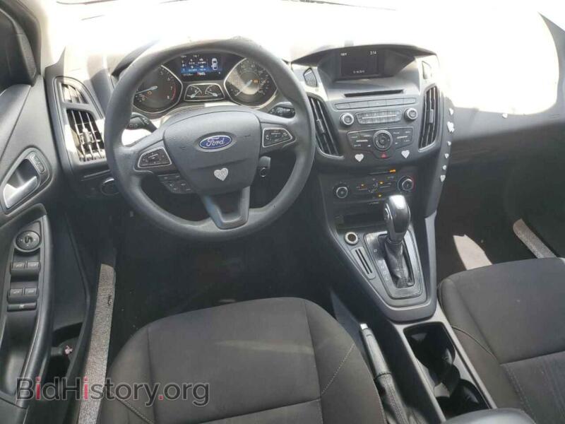 2015 Ford FOCUS (VIN 1FADP3F27FL201883) — photo 8 of 12