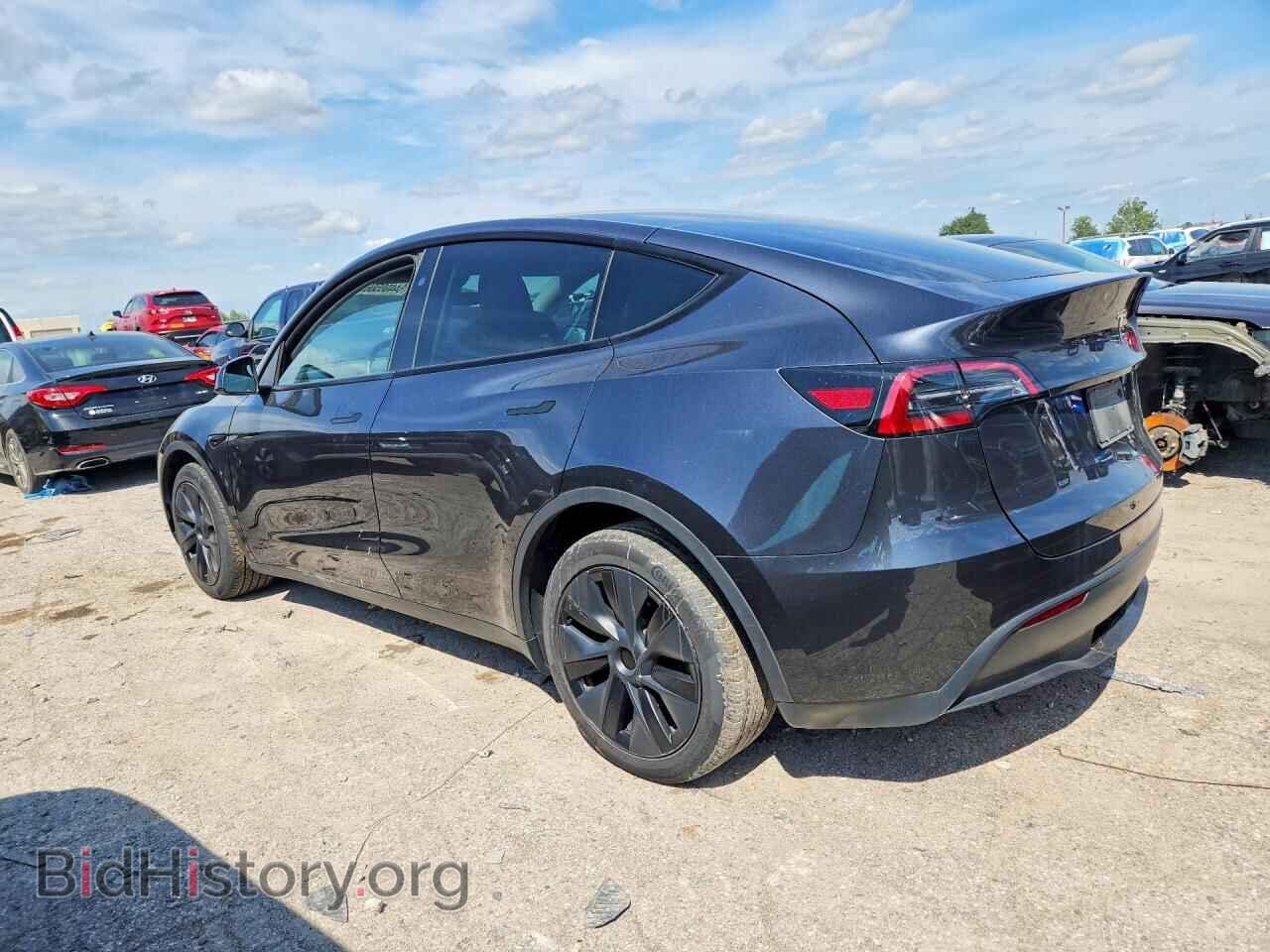 2024 TESLA MODEL Y - VIN: 7SAYGDEE4RF194401 - Photo 2