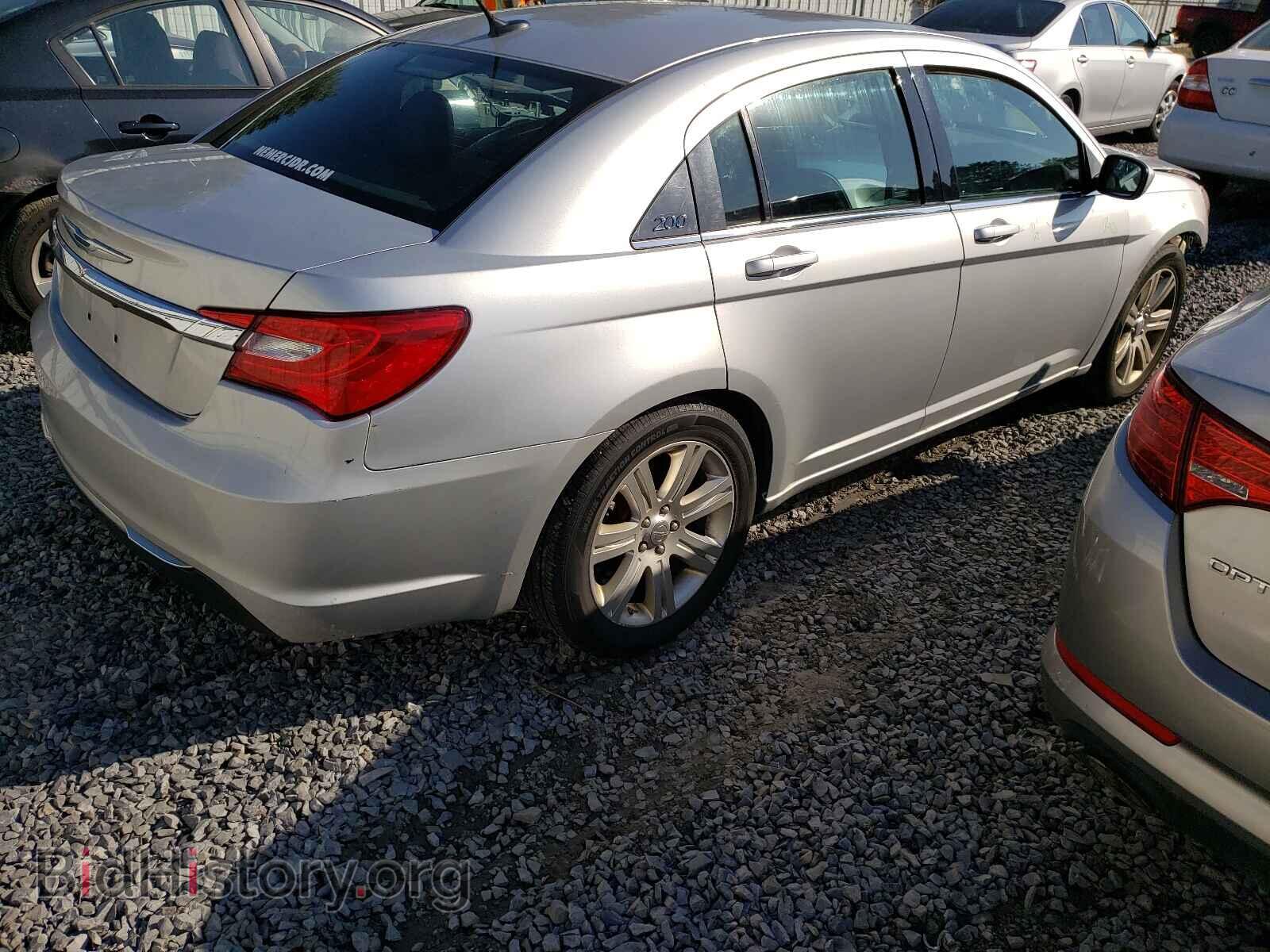 2012 CHRYSLER 200 - VIN: 1C3CCBBG2CN307031 - Фото 4