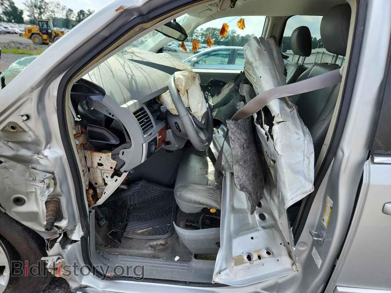 2008 CHRYSLER MINIVAN - VIN: 2A8HR54P38R675882 - Фото 7