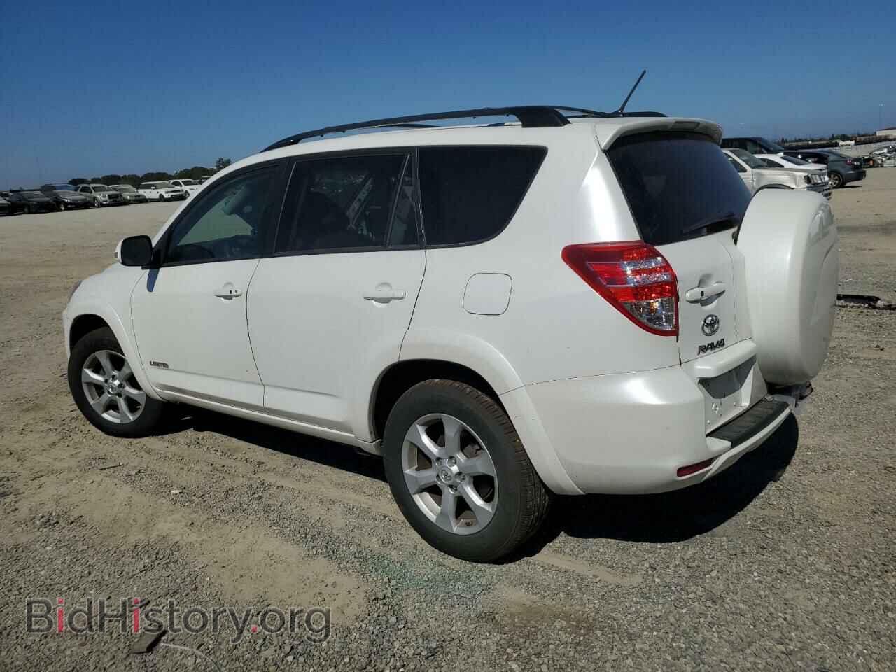 2011 TOYOTA RAV4 - VIN: 2T3DF4DV6BW157429 - Фото 2