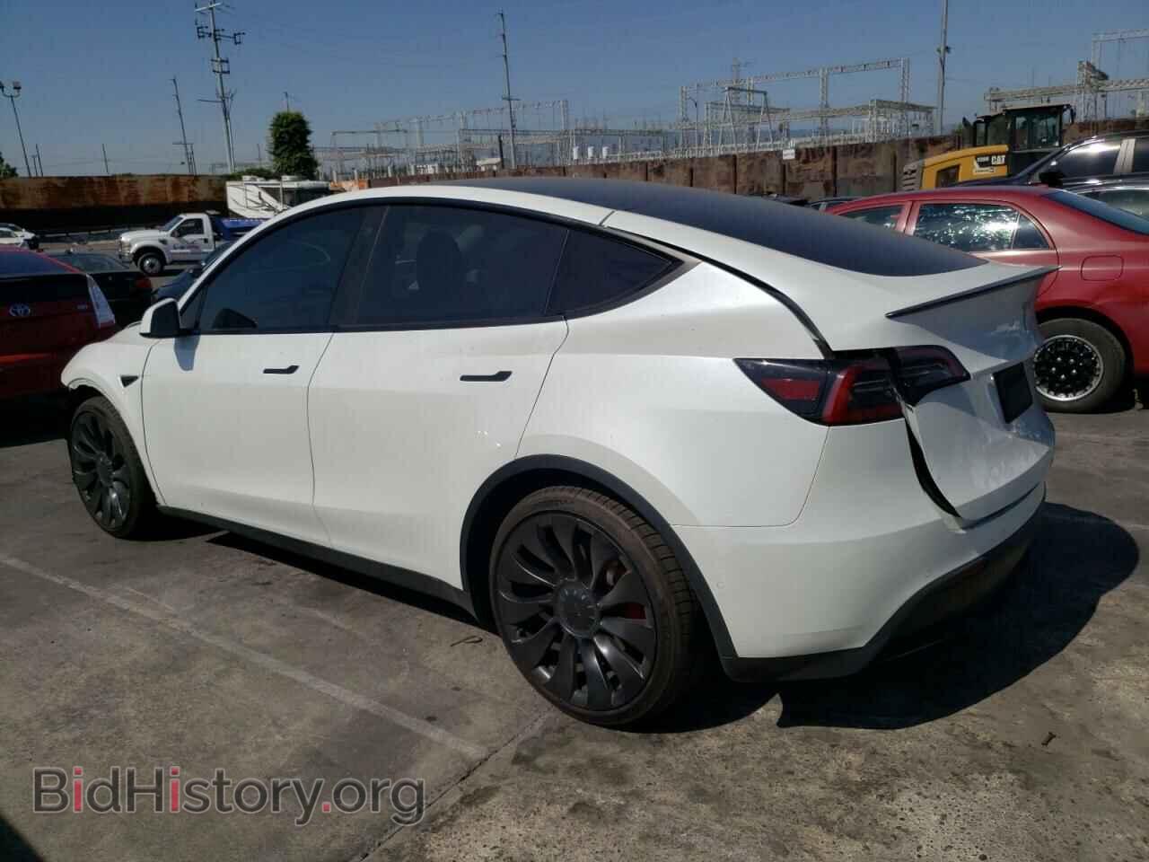 2022 TESLA MODEL Y - VIN: 7SAYGDEF8NF383247 - Фото 2