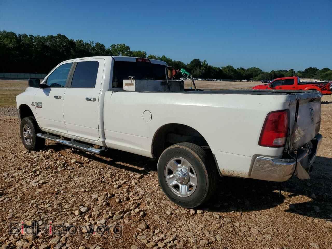 2016 RAM All Models - VIN: 3C6UR5JL1GG309440 - Photo 2