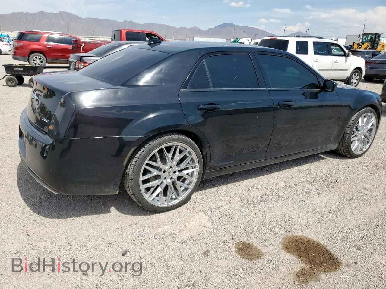 2019 CHRYSLER 300 - VIN: 2C3CCAAG3KH755667 - Фото 3