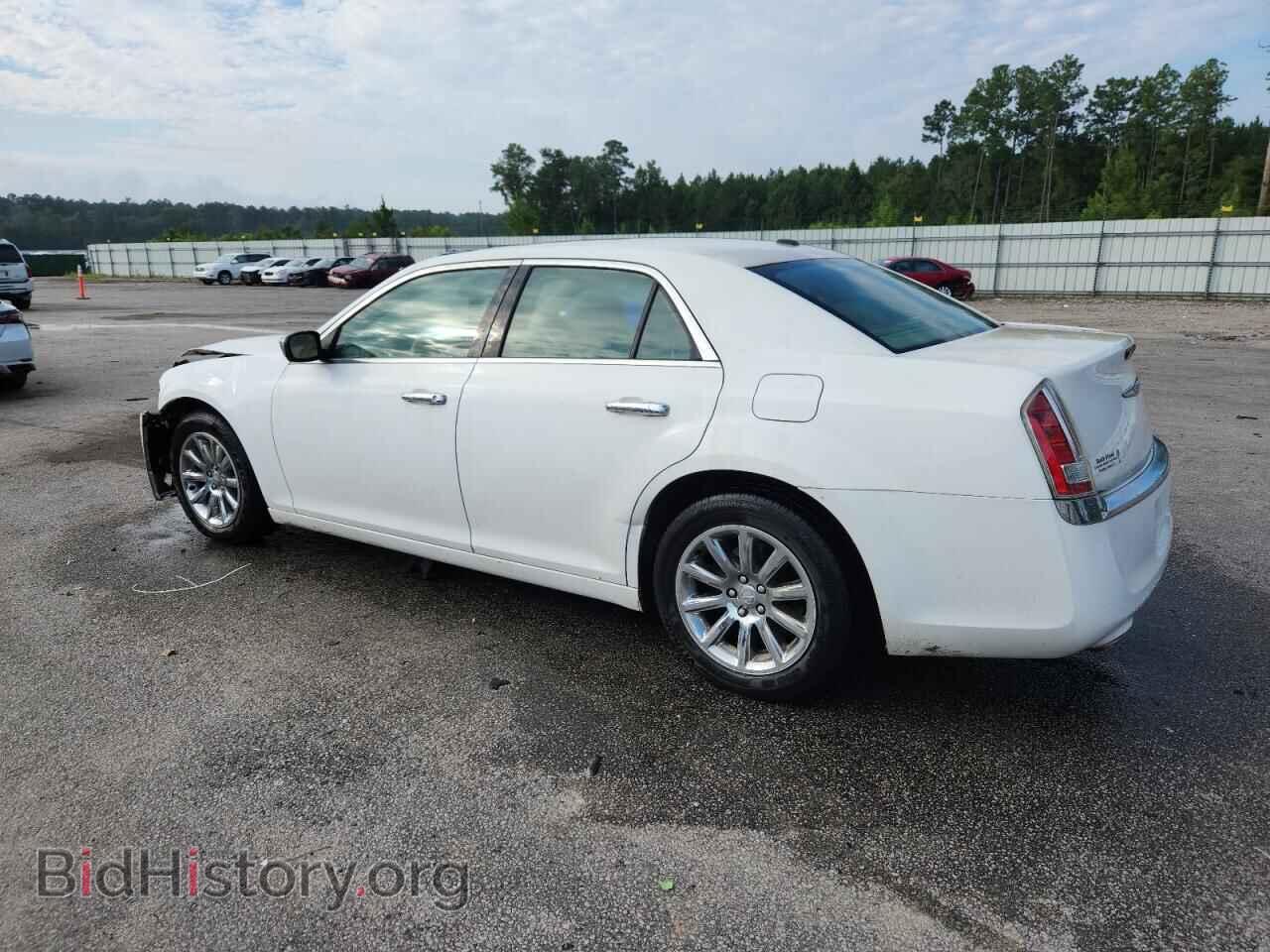 2014 CHRYSLER 300 - VIN: 2C3CCAEG2EH175602 - Фото 2