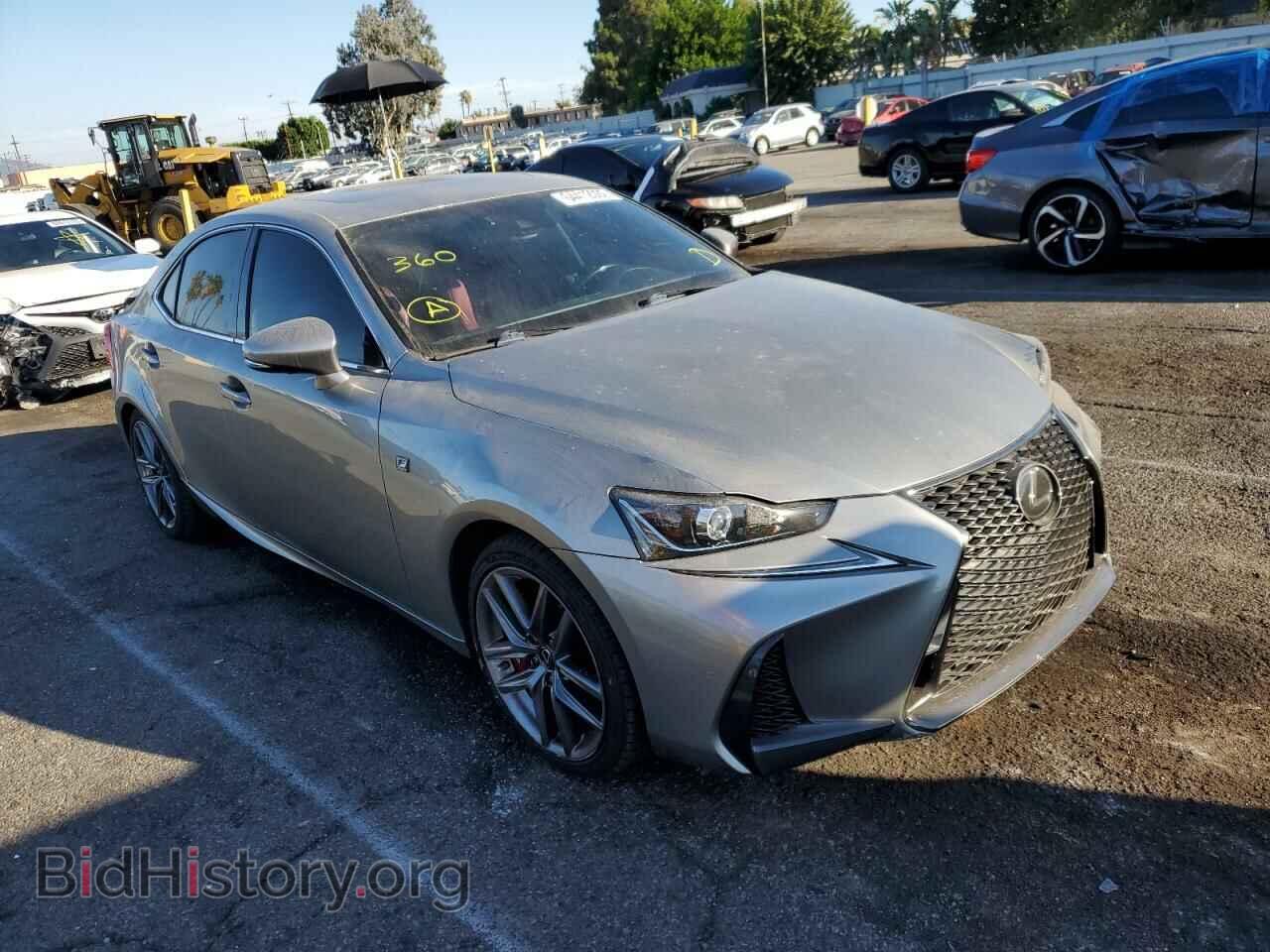 Photo JTHBA1D29J5072048 - LEXUS IS 2018