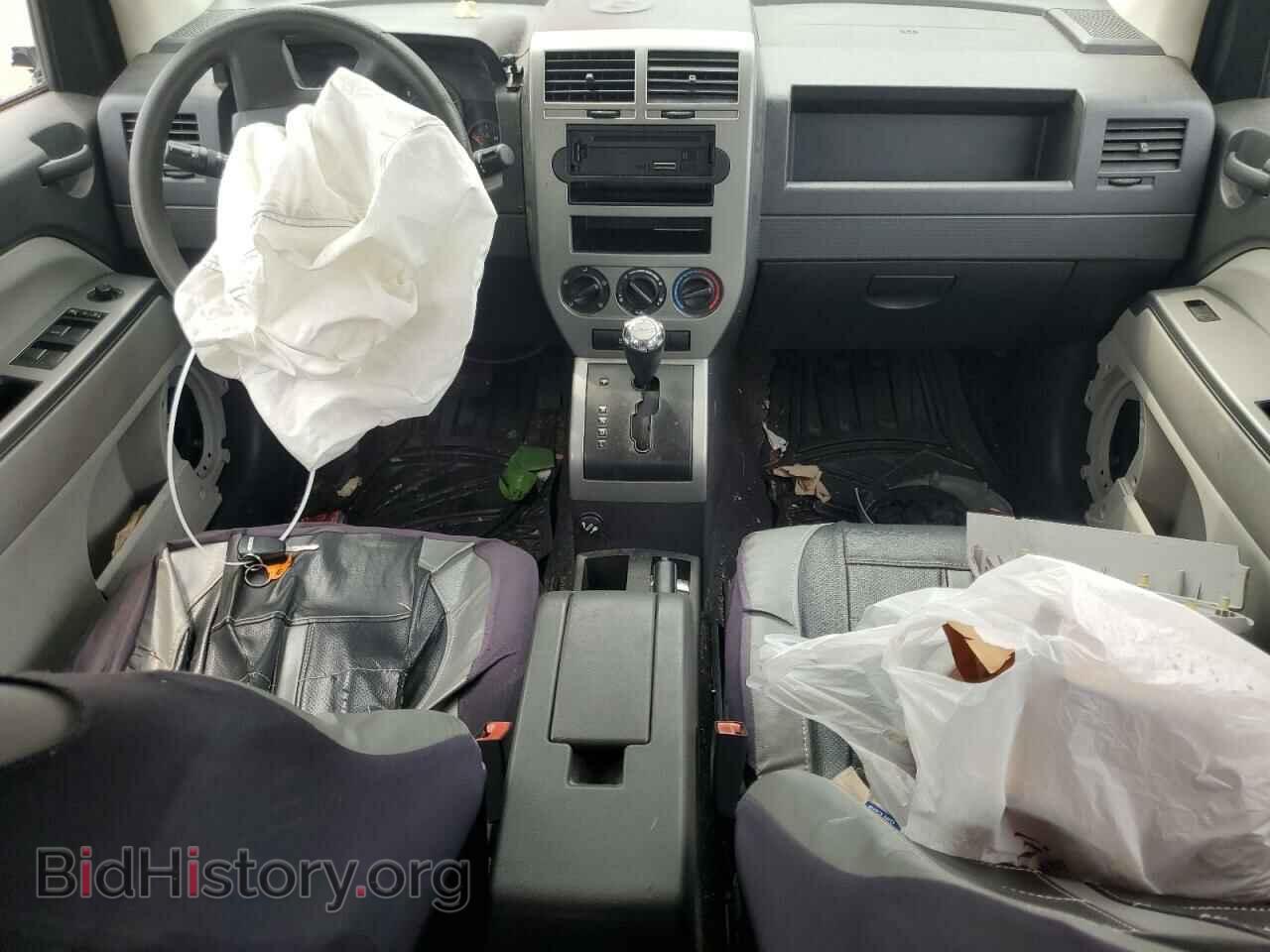 2007 JEEP COMPASS - VIN: 1J8FF47W67D417371 - Photo 8