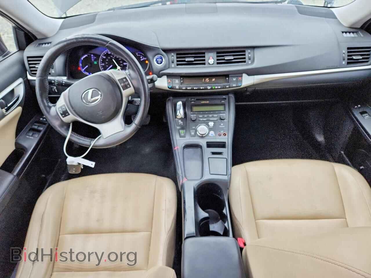 2011 LEXUS CT 200 - VIN: JTHKD5BH2B2005574 - Photo 8