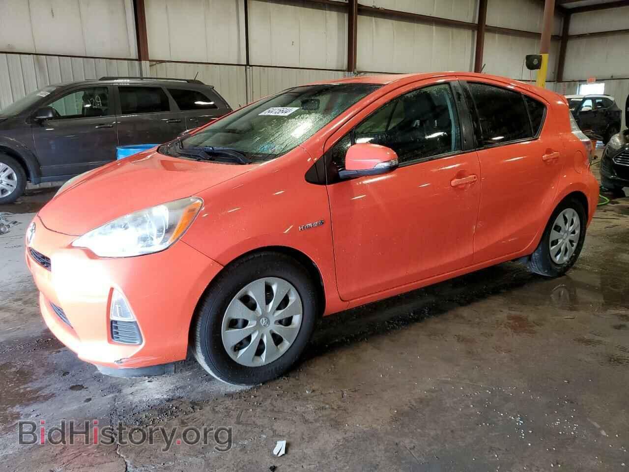 Фотография JTDKDTB32C1031142 - TOYOTA PRIUS 2012