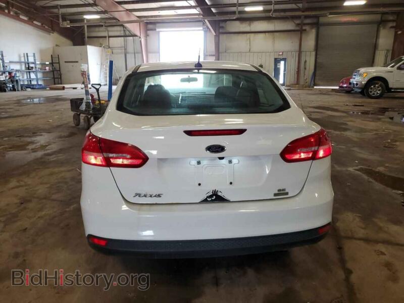 2016 Ford FOCUS (VIN 1FADP3FE7GL403909) — фото 6 из 13