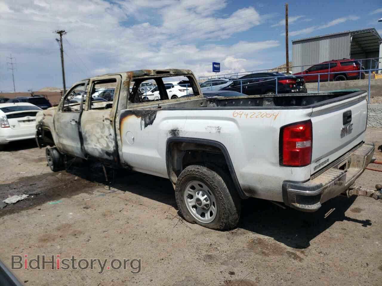 2018 GMC SIERRA - VIN: 1GT12REY3JF253233 - Фото 2