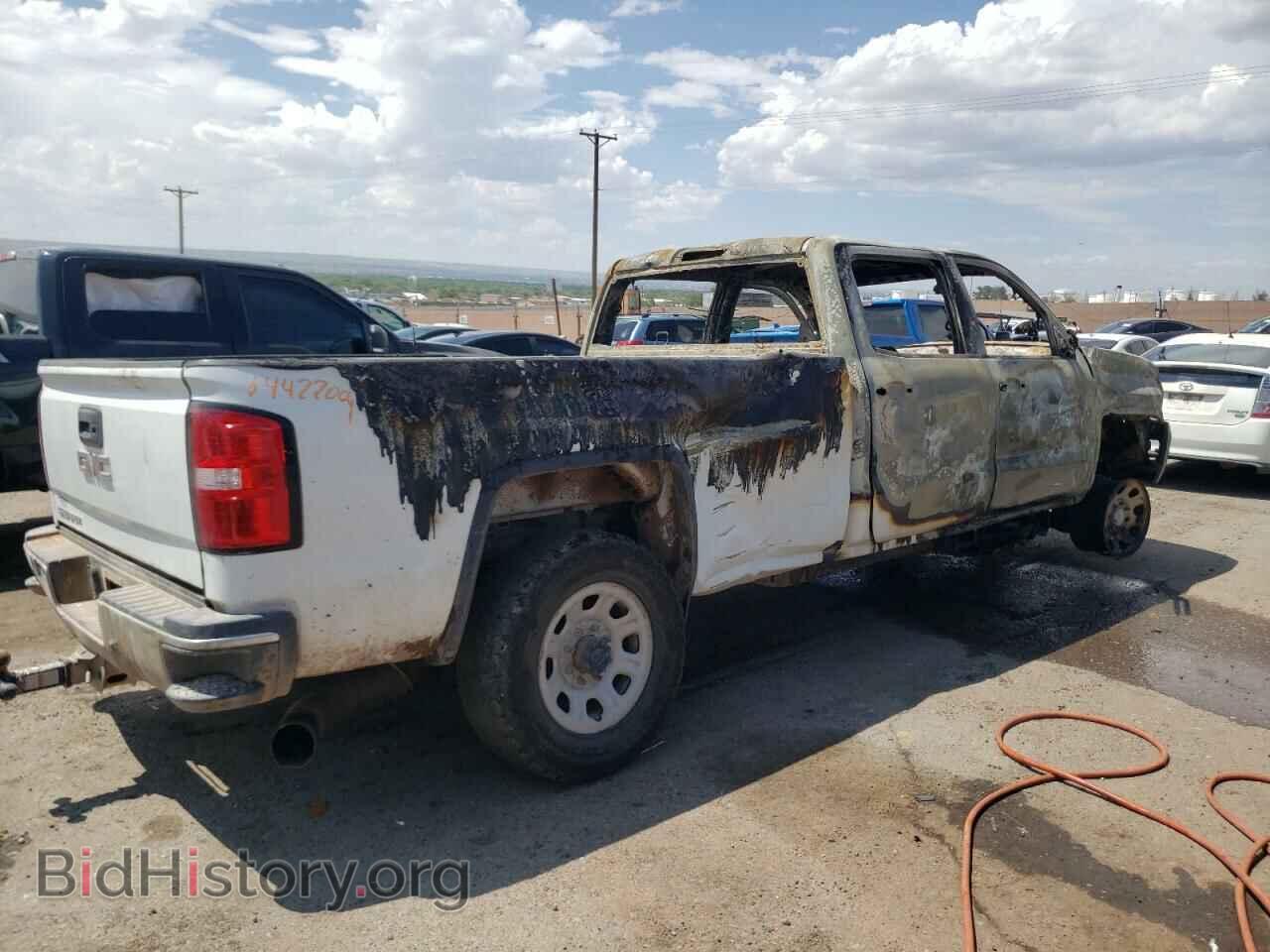 2018 GMC SIERRA - VIN: 1GT12REY3JF253233 - Фото 3