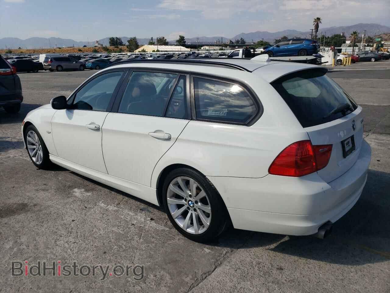 2011 BMW 3 SERIES - VIN: WBAUT9C57BA192001 - Фото 2