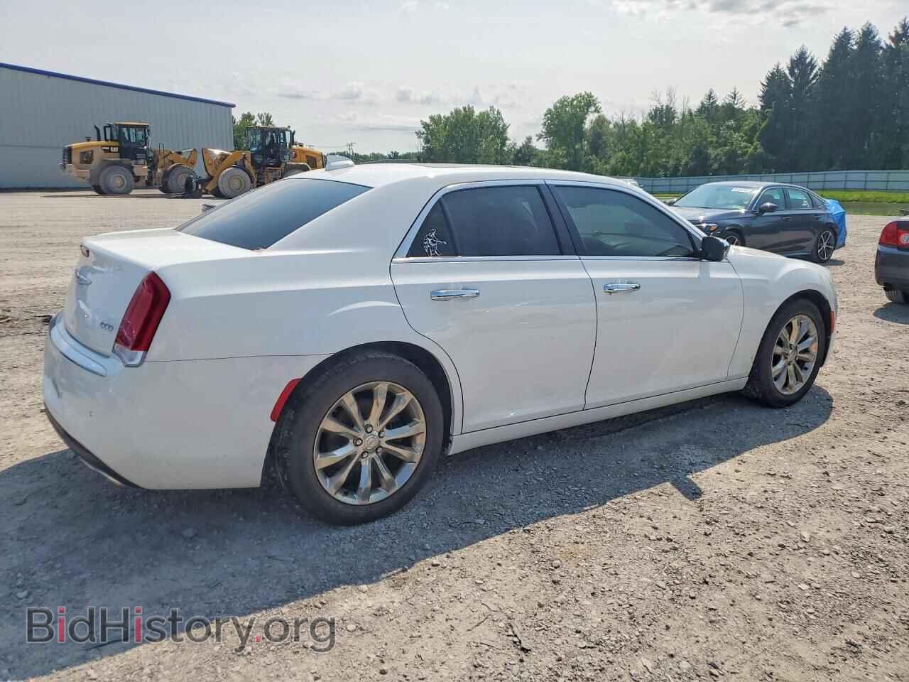 2019 CHRYSLER 300 - VIN: 2C3CCAKGXKH722731 - Photo 3