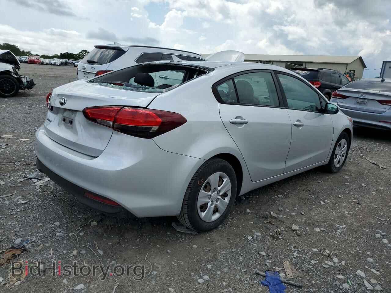 2017 KIA FORTE - VIN: 3KPFK4A73HE083191 - Фото 3