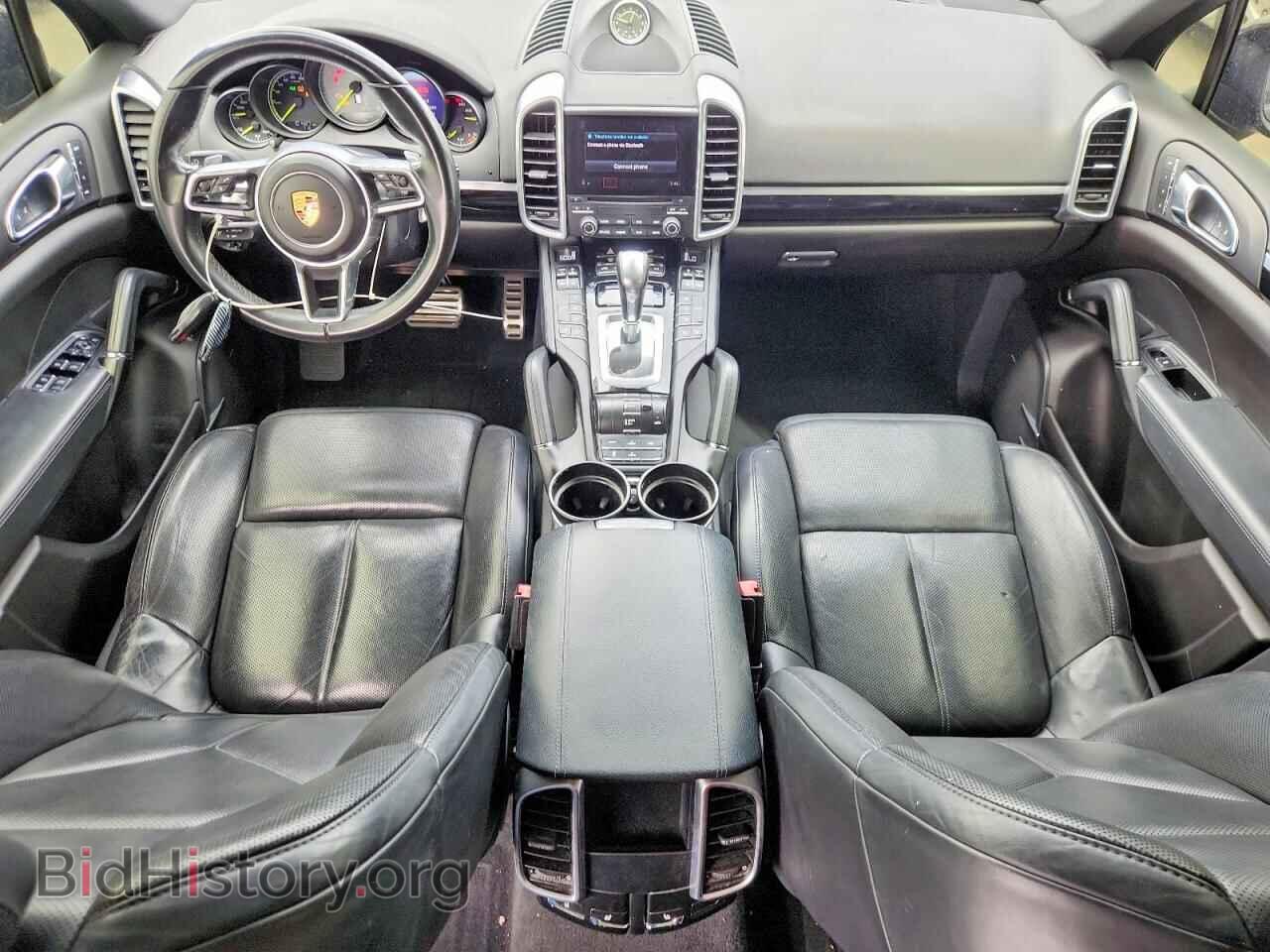 2017 PORSCHE CAYENNE - VIN: WP1AE2A20HLA70625 - Photo 8