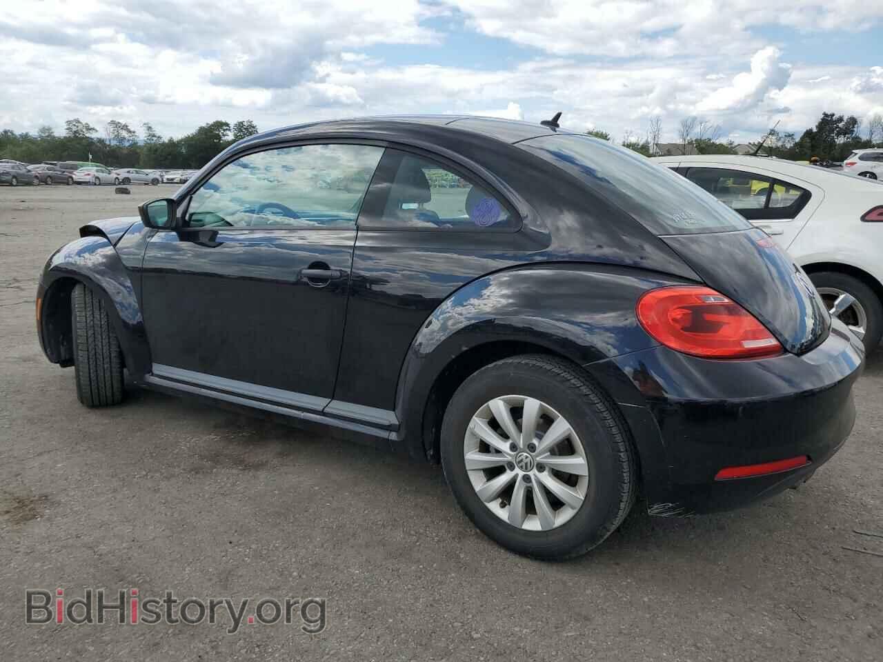 2014 VOLKSWAGEN BEETLE - VIN: 3VWFP7ATXEM620623 - Фото 2