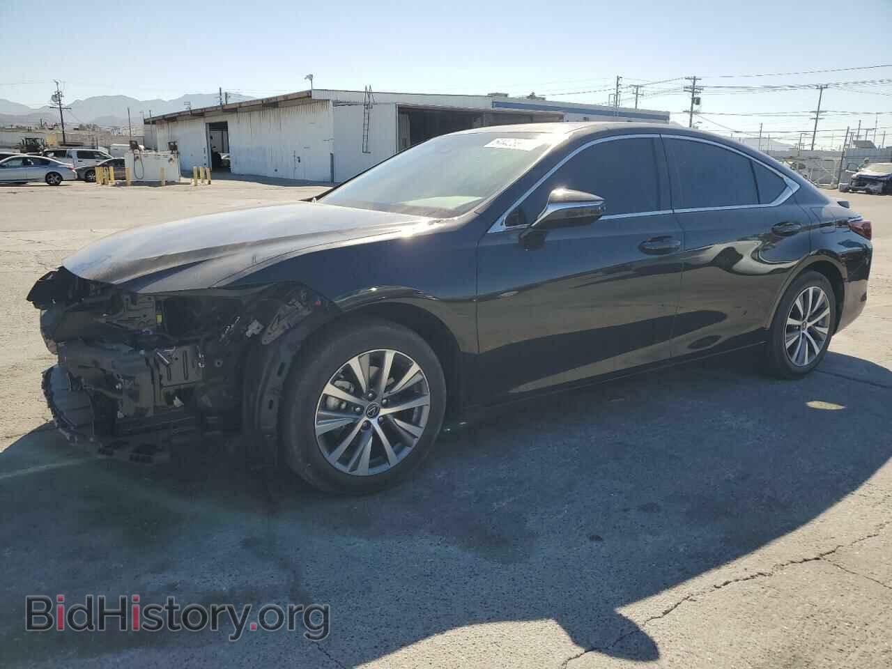 Фотография 58ADA1C13SU061688 - LEXUS ES300 2025