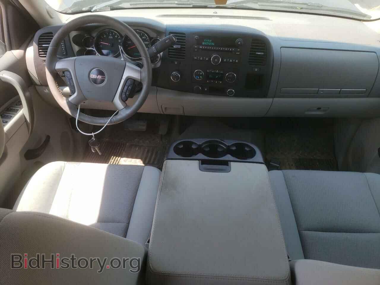 2011 GMC SIERRA - VIN: 1GT120CG4BF166173 - Фото 8