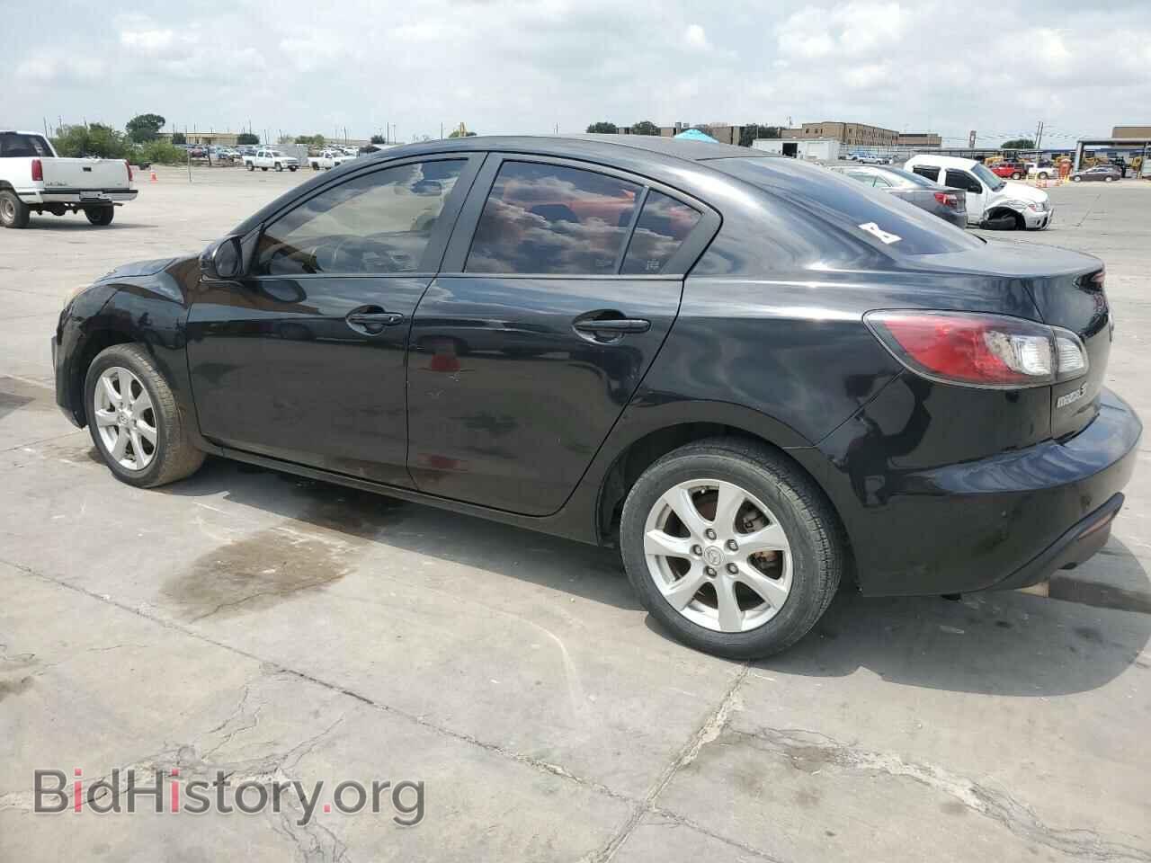 2011 MAZDA 3 - VIN: JM1BL1VF2B1438504 - Фото 2