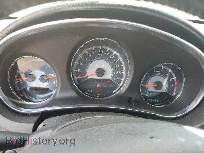 2011 Chrysler 200 (VIN 1C3BC2FG8BN610948) — photo 9 of 12