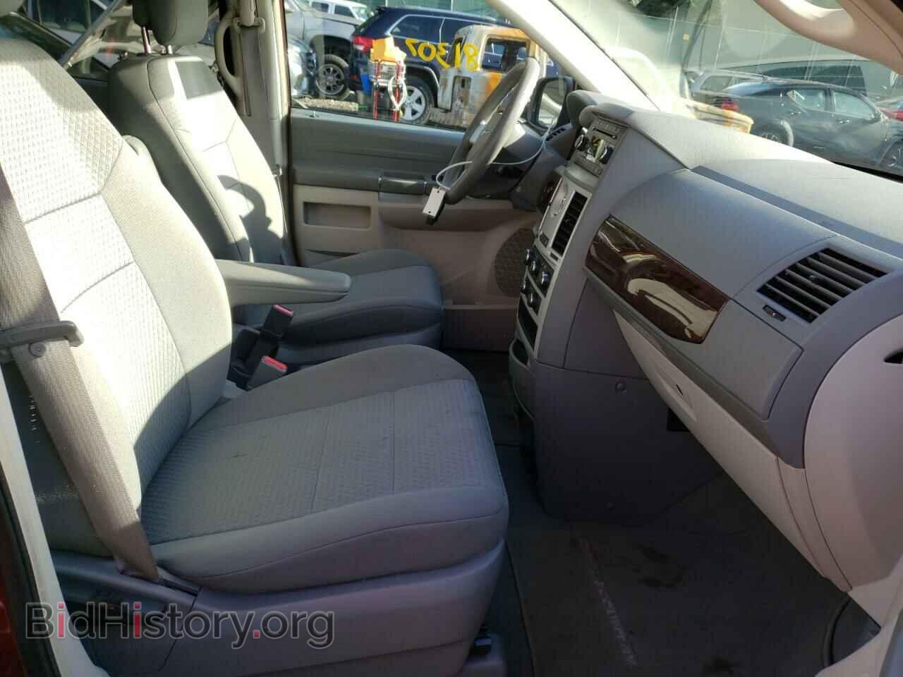 2010 CHRYSLER MINIVAN - VIN: 2A4RR2D13AR376334 - Фото 5
