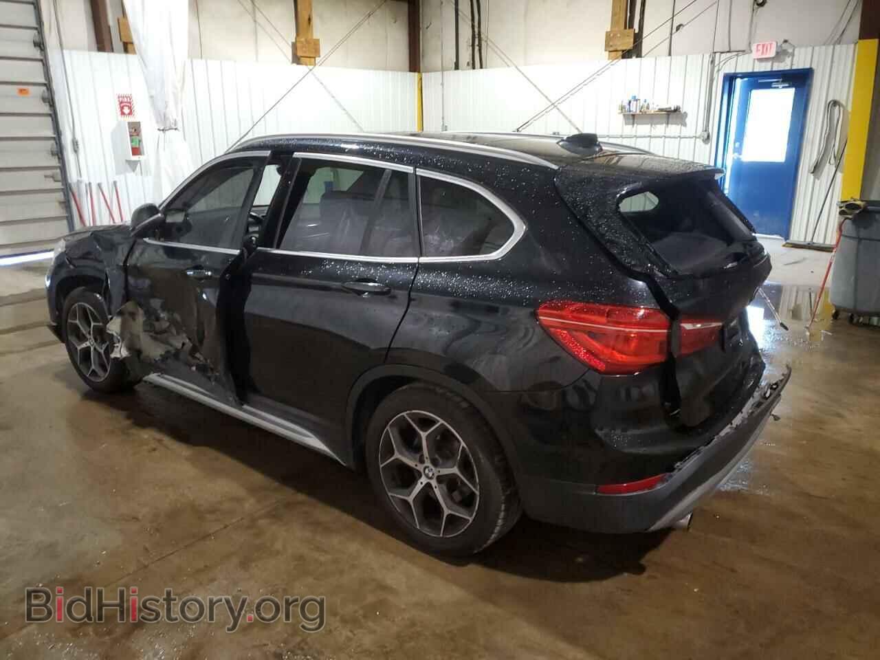 2018 BMW X1 - VIN: WBXHT3C30J5F89434 - Фото 2