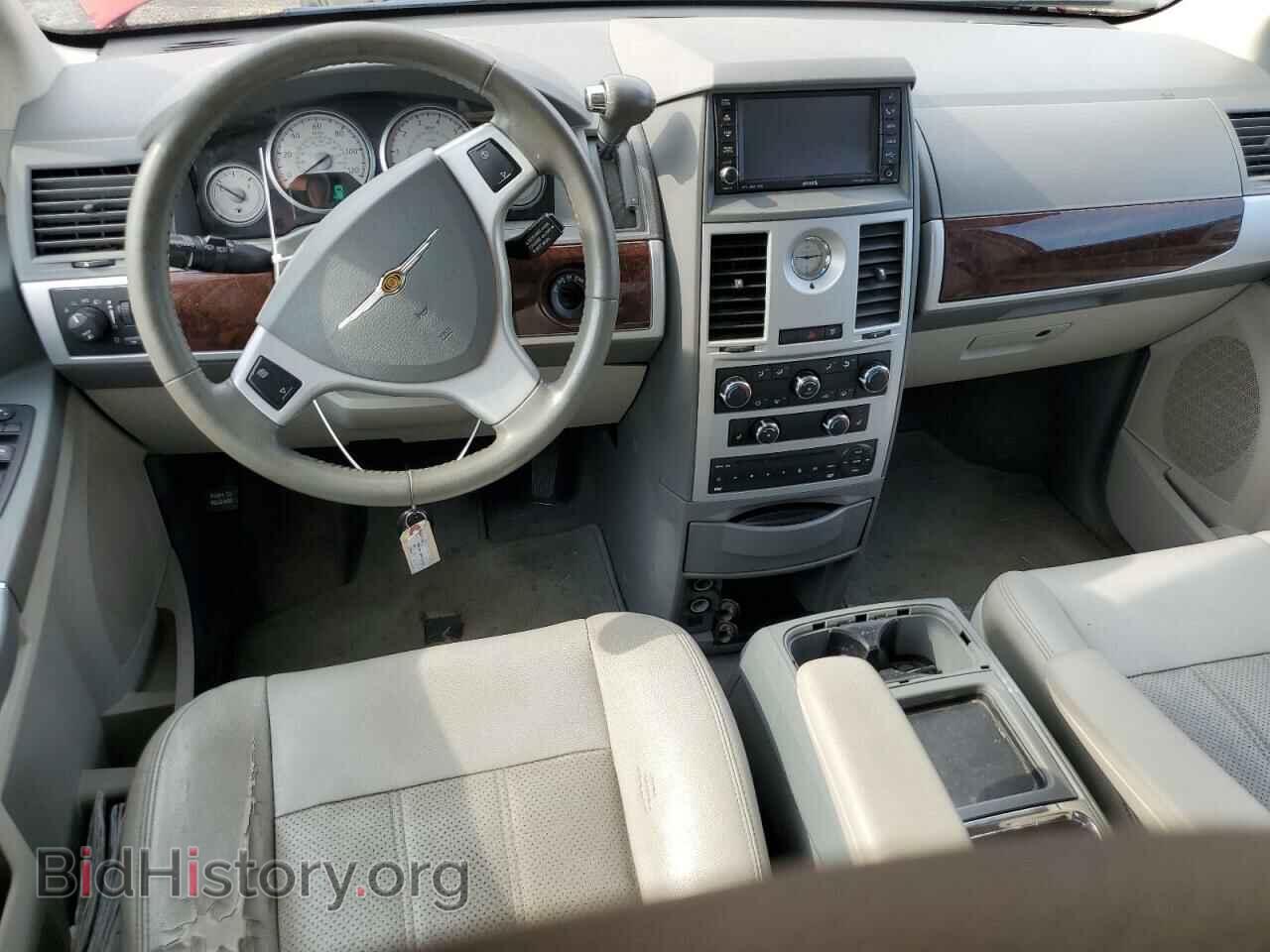 2009 CHRYSLER MINIVAN - VIN: 2A8HR54139R676351 - Фото 8