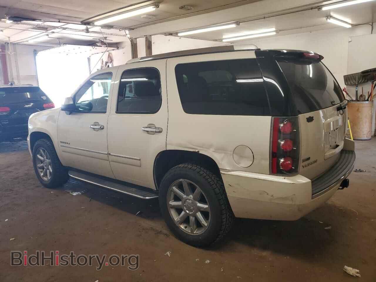 2011 GMC YUKON - VIN: 1GKS2EEF5BR276500 - Фото 2