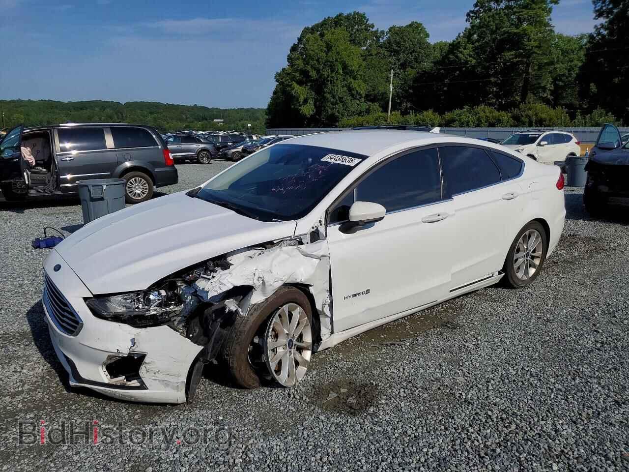 Фотография 3FA6P0LU2KR204652 - FORD FUSION 2019