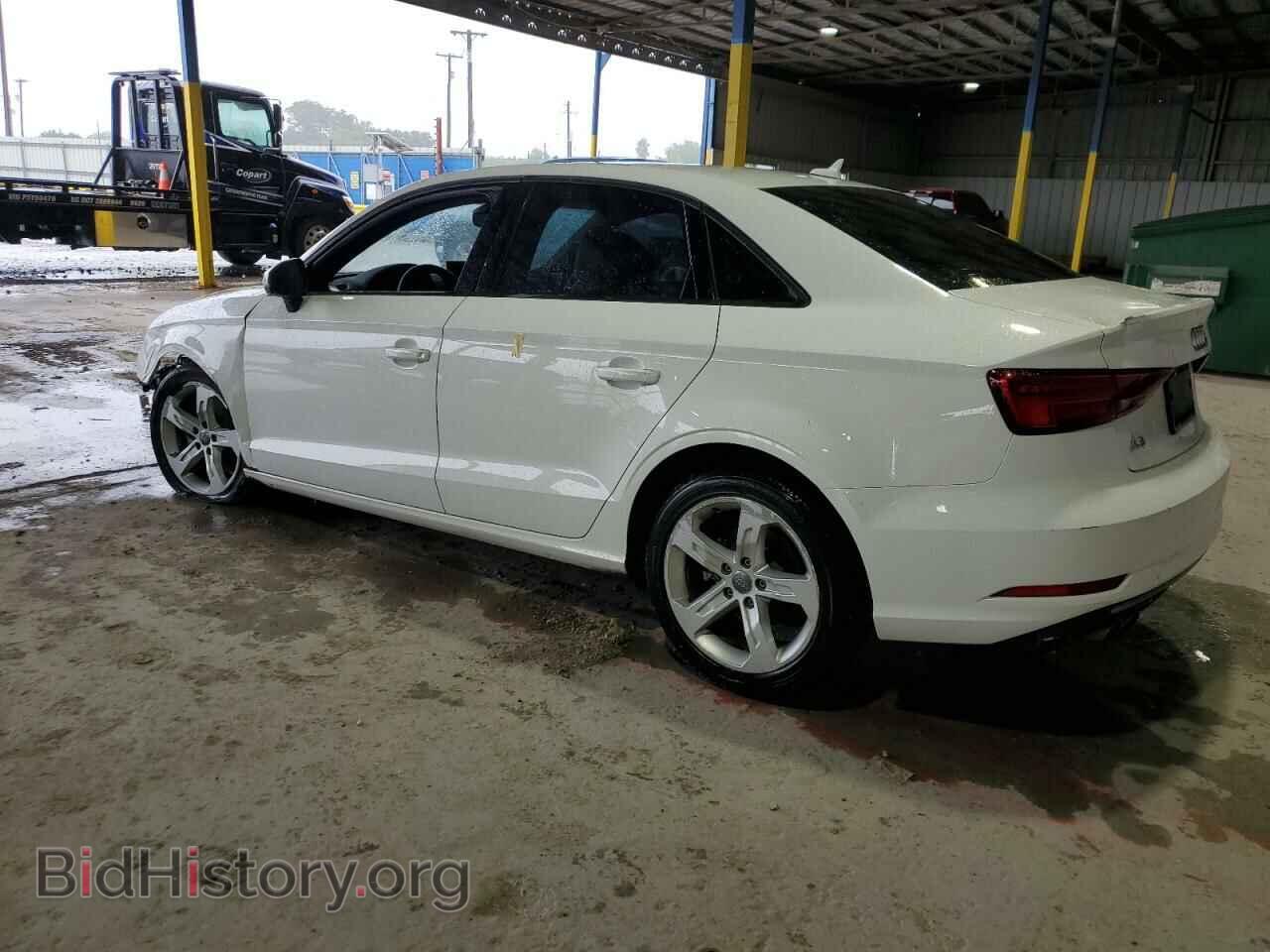 2018 AUDI A3 - VIN: WAUAUGFFXJ1004675 - Фото 2