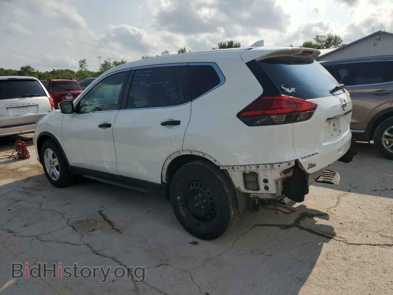 2017 NISSAN ROGUE - VIN: 5N1AT2MT2HC798129 - Фото 2