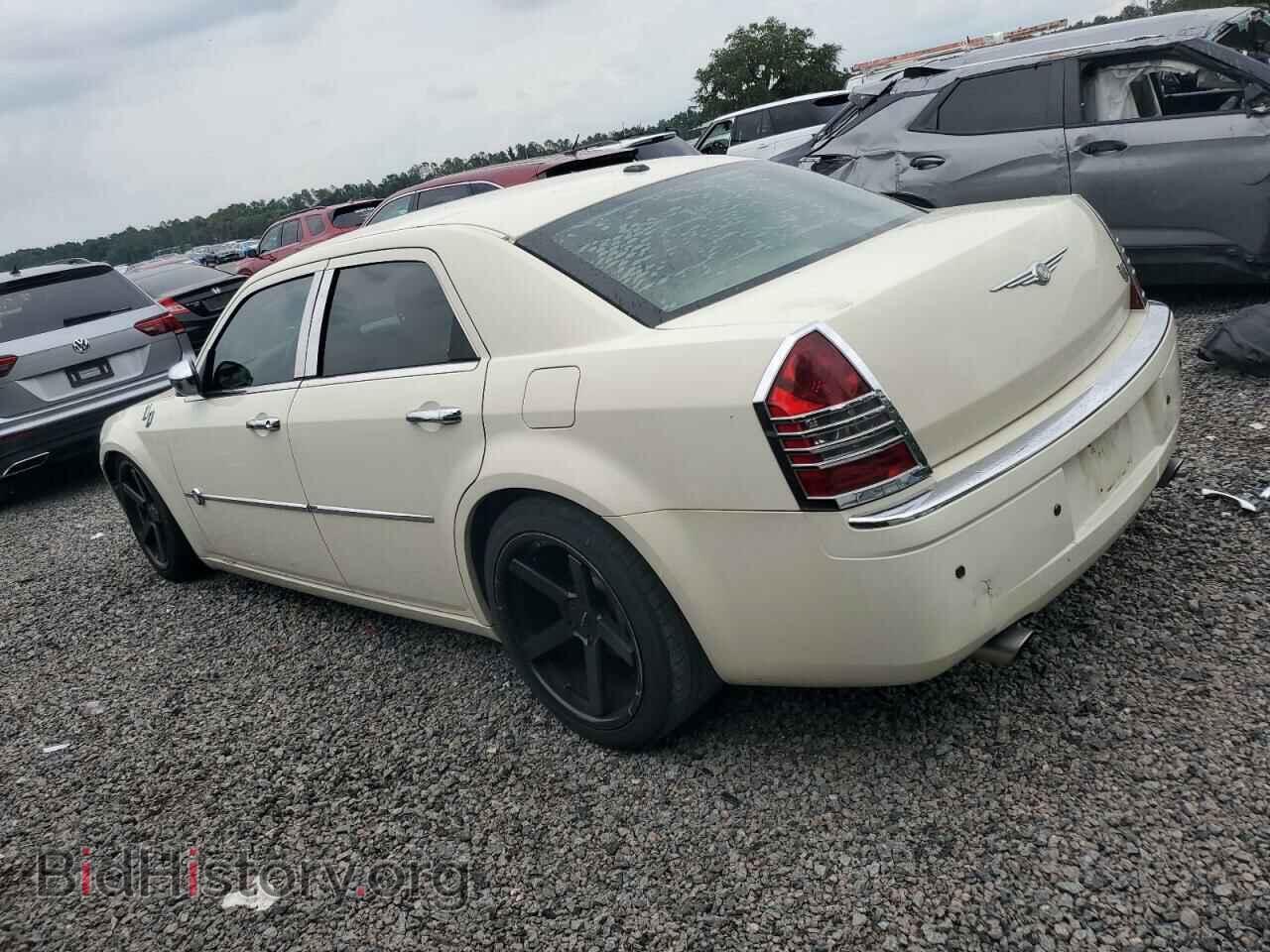 2007 CHRYSLER 300 - VIN: 2C3KA63H57H775009 - Фото 2