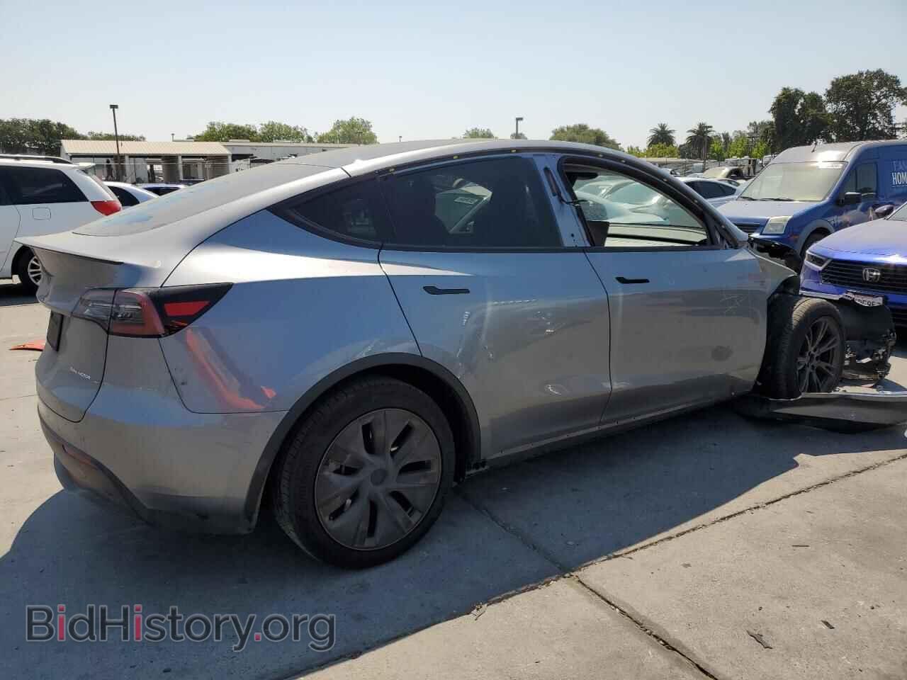 2024 TESLA MODEL Y - VIN: 7SAYGAEE1RF170717 - Photo 3