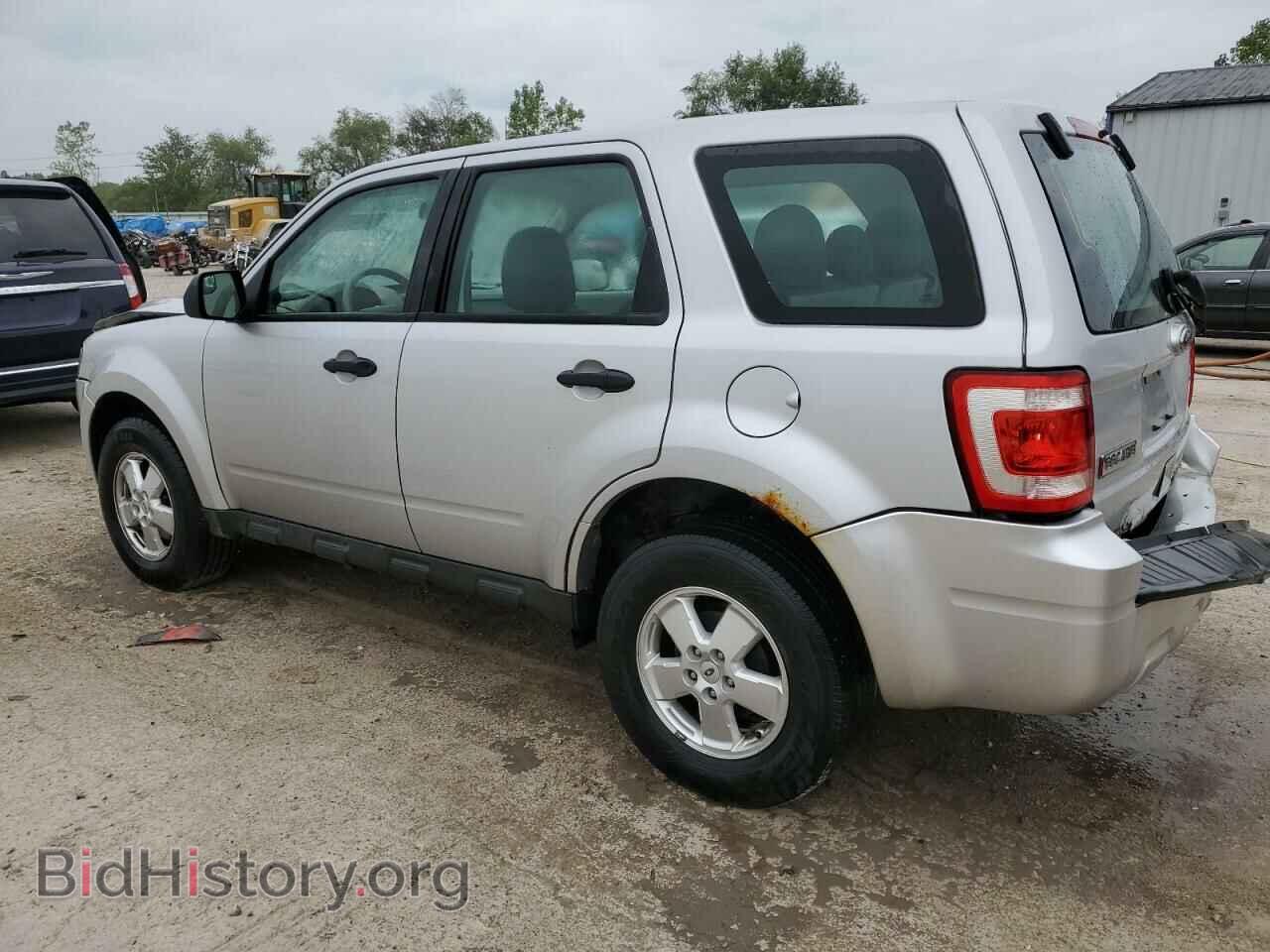 2011 FORD ESCAPE - VIN: 1FMCU0C79BKA72988 - Фото 2