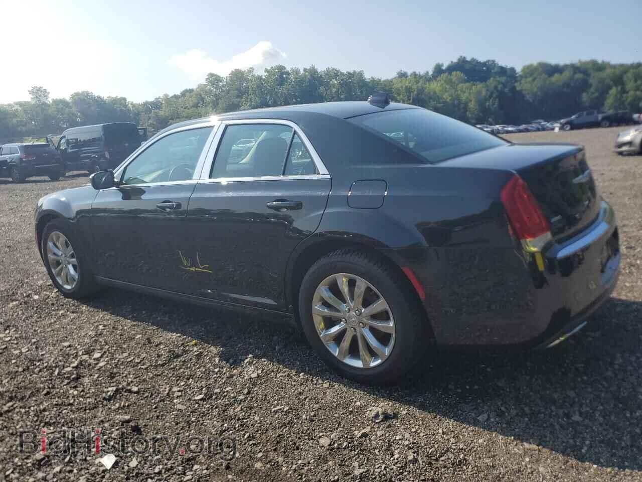 2016 CHRYSLER 300 - VIN: 2C3CCARG4GH198540 - Фото 2