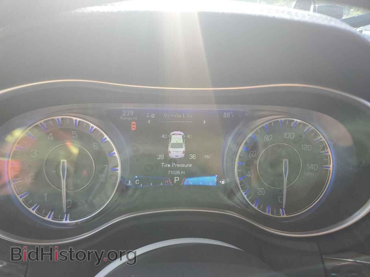 2016 CHRYSLER 300 - VIN: 2C3CCARG4GH198540 - Фото 9